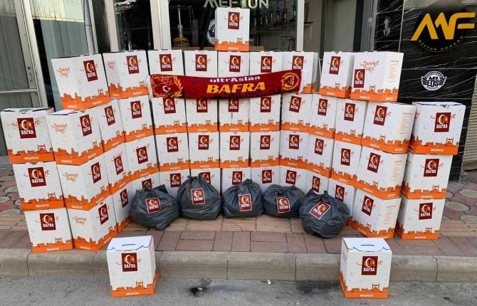 Galatasaray Taraftarlarından 200 Aileye Gıda Yardımı