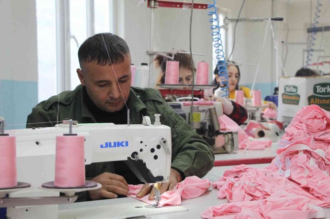 Şırnak’ta Devlet Destekli Kurulan Fabrika 100 Kişiye Ekmek Kapısı Oldu