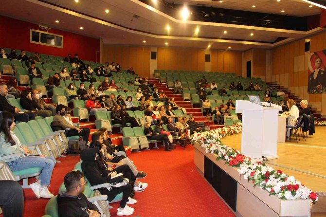 "Toplumsal Hayatta Ve Edebiyatta Erkeklikler" Etkinliği Gerçekleşti