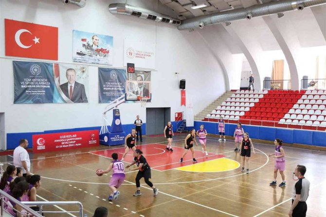 U-18 Basketbol Kızlar Anadolu Şampiyonası Aydın’da Başladı