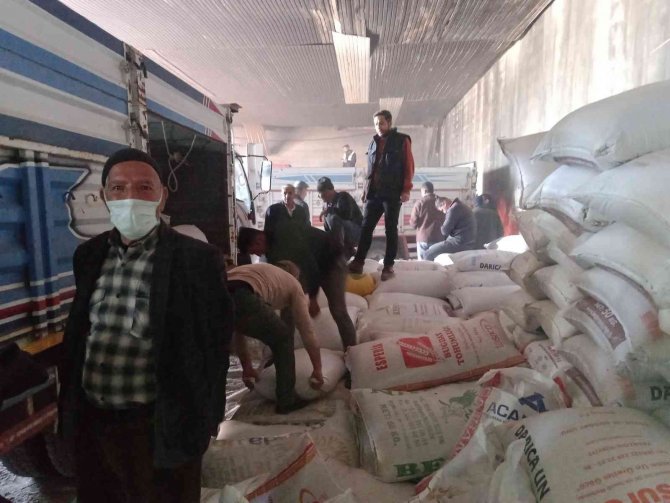 226 Çiftçiye 100 Ton Arpa Dağıtımı