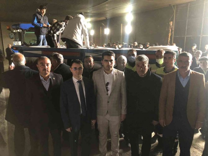 226 Çiftçiye 100 Ton Arpa Dağıtımı