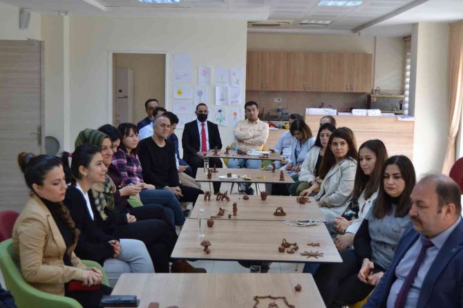 Manisa’da Sanatla Terapi Eğitimi