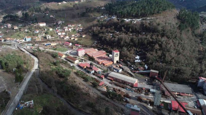 Vagonların Arasına Sıkışan Maden İşçisi Hayatını Kaybetti