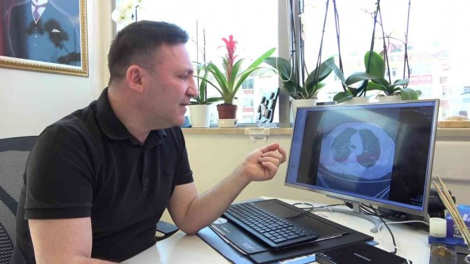 Korona Savaşçısı Profesör Son ’Aşısız’ Hastasını Taburcu Etti