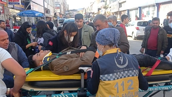 Motosiklete Çarpan Araç Sürücüsünün Arkadaşı Gözyaşlarını Tutamadı