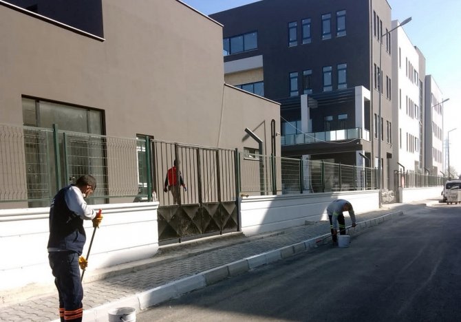 Akdeniz’de Sokaklar Ve Parklar Yenileniyor