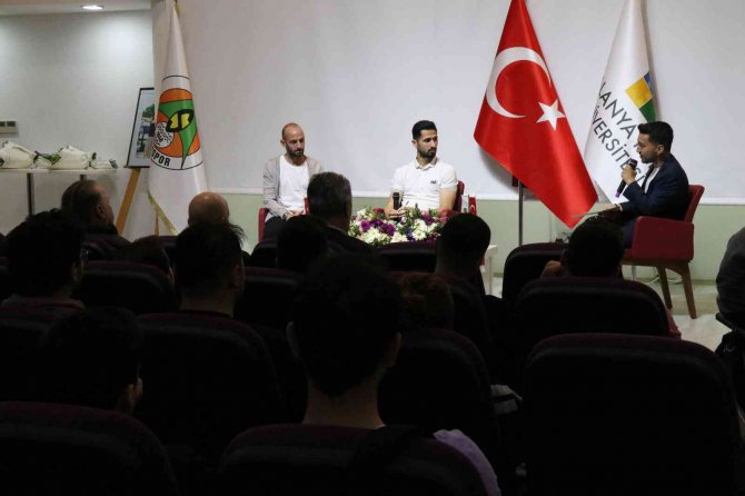 Emre Akbaba, “Galatasaray’da Kalsaydım Ritim Bulamazdım”