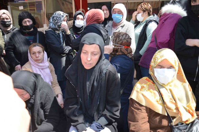 7 Yaşındaki Evlatlarını Trafik Kazası Sonucu Toprağa Veren Aile Adalet İstiyor