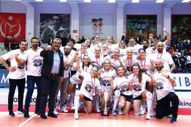 Adana, Sporda Süper Lig Coşkusu Yaşıyor