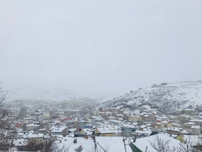 Bayburt’ta Kar Yağışı Etkili Oluyor