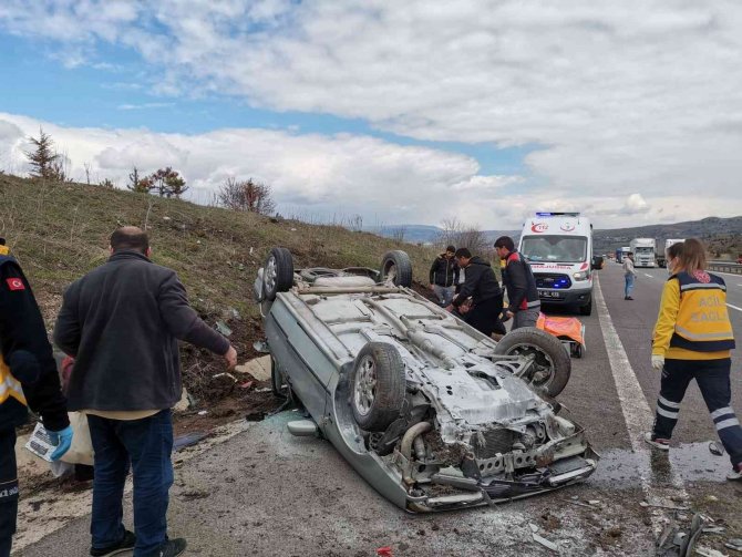 Tem’de Kontrolden Çıkan Otomobil Takla Attı: 1’i Ağır 4 Yaralı