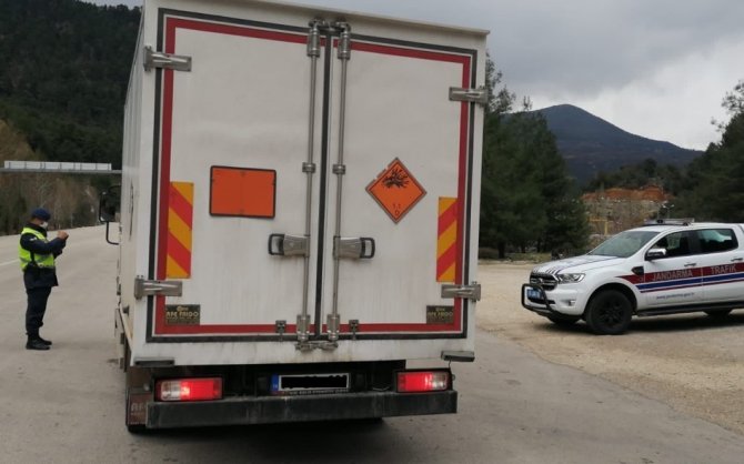 Burdur’da 12 Araç Sürücüsüne 8 Bin Tl Ceza