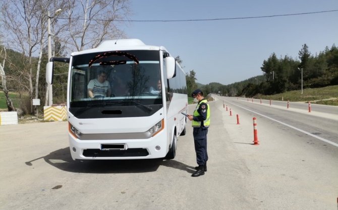 Burdur’da 12 Araç Sürücüsüne 8 Bin Tl Ceza