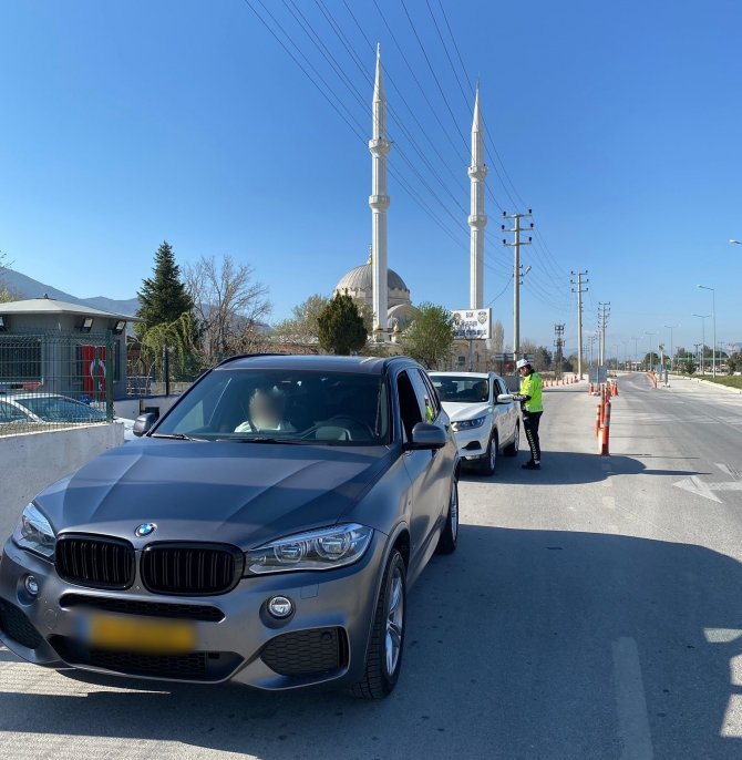 Burdur’da Hız Limitini Aşan 158 Sürücüye Para Cezası