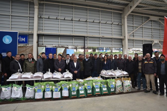 Büyükorhanlı Çiftçiye Fidan Ve Tohum Desteği