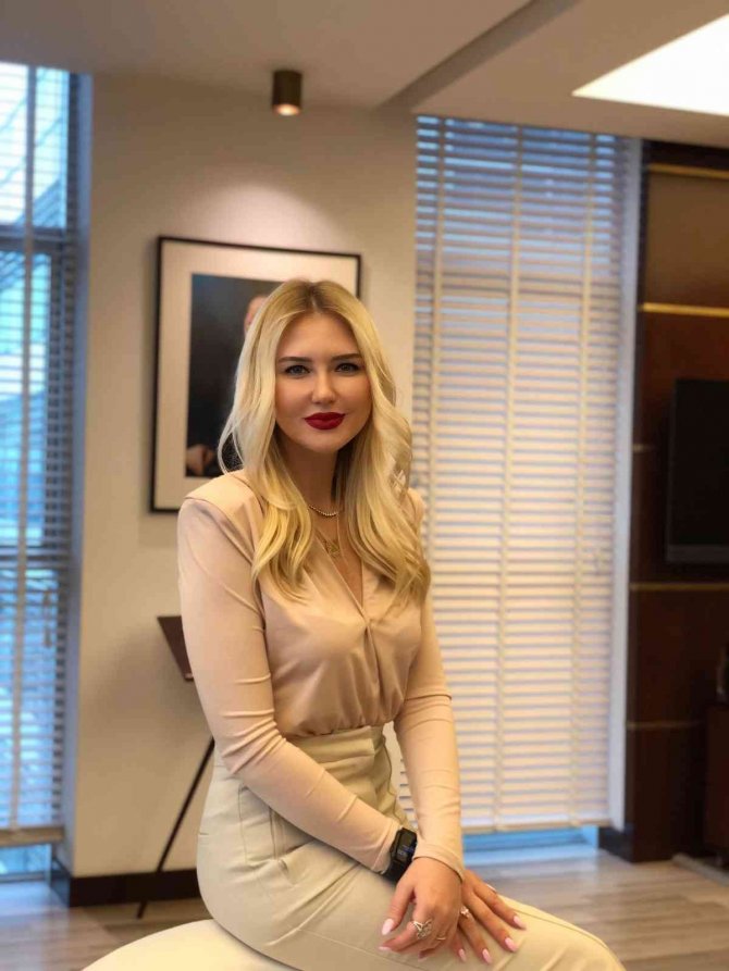 Nur Gül Arslan: "İ̇çmimar Olmayı Düşünen Gençler, Bunlara Dikkat"