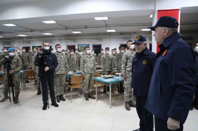 Cumhurbaşkanı Erdoğan’dan Mehmetçiğe İftar Sürprizi