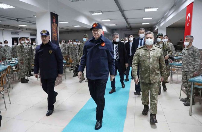 Cumhurbaşkanı Erdoğan’dan Mehmetçiğe İftar Sürprizi