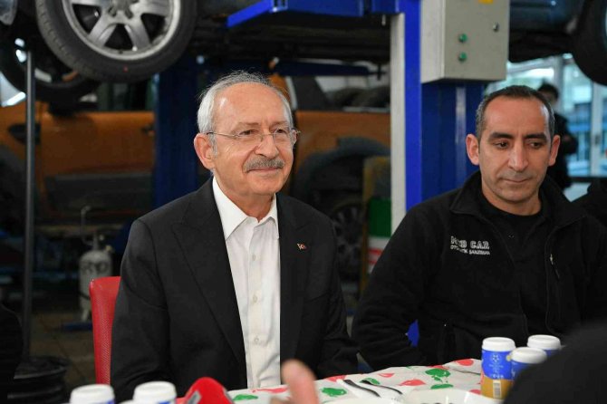 Chp Lideri Kılıçdaroğlu, Oto Sanayi Çalışanları İle İftar Yaptı