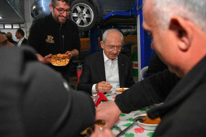 Chp Lideri Kılıçdaroğlu, Oto Sanayi Çalışanları İle İftar Yaptı