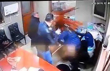 Kendisini İşten Çıkaran Patronun Yüzüne Asit Attı