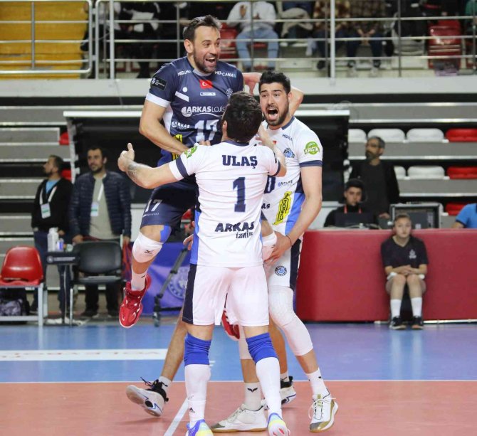 Kupa Voley’de Şampiyon Arkas Spor Oldu