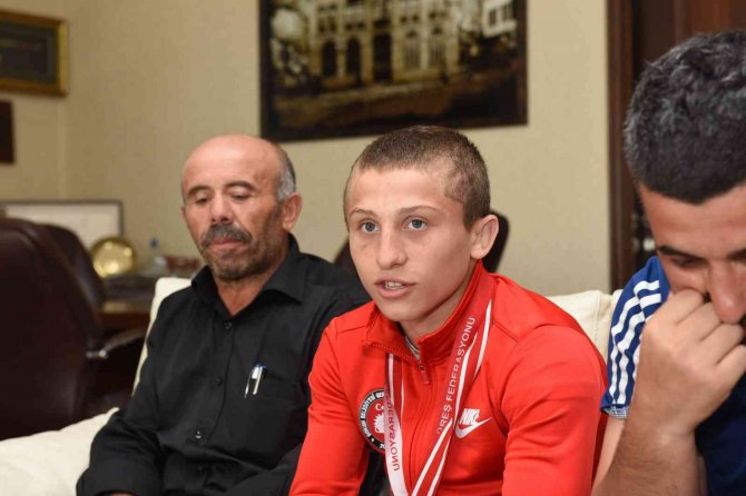 Ferhat Yiğit Dünya Okul Sporları Olimpiyatları’nda Mücadele Edecek