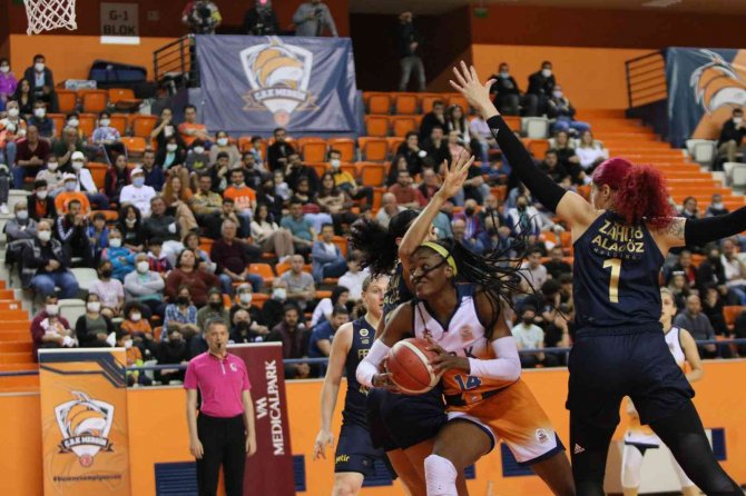 Kadınlar Basketbol Süper Ligi: Çukurova Basketbol: 73 - Safiport Fenerbahçe: 80