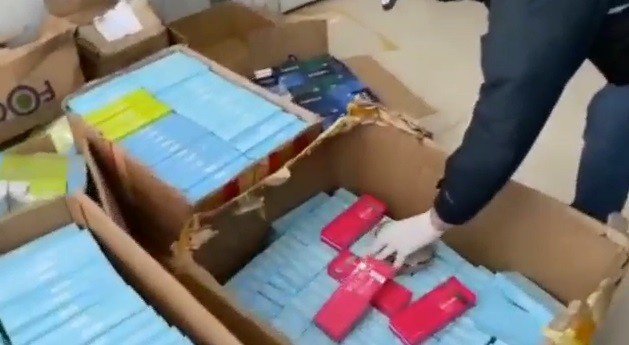 İ̇zmir’de Kaçak Botoks Ürünleri Ele Geçirildi