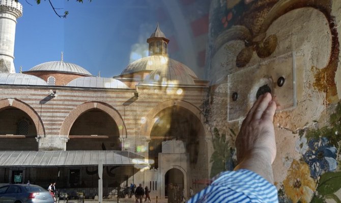 Rükn-ü Yemani Taşını Görmek İsteyenler Soluğu Eski Cami’de Alıyor
