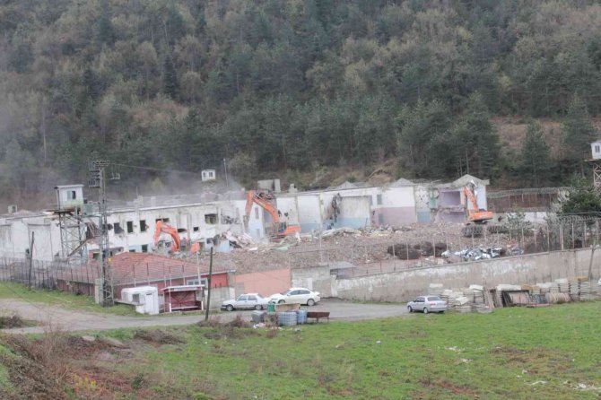 İ̇nebolu M Tipi Kapalı Ceza İ̇nfaz Kurumu Yıkılıyor