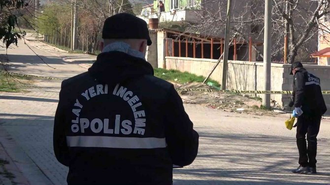 Akrabalar Arasında Çıkan Kavgada Kan Aktı: 1 Yaralı