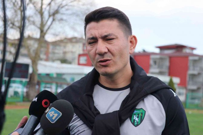 Kocaelispor’un Yeni Teknik Direktörü Fırat Gül İlk Antrenmanına Çıktı