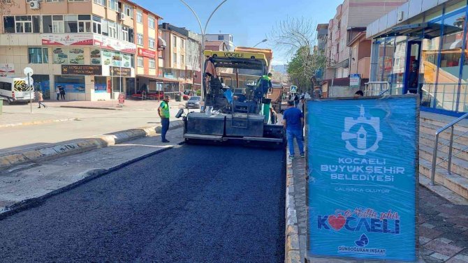 Akşemsettin Caddesi’ne Bin 130 Ton Asfalt Serildi