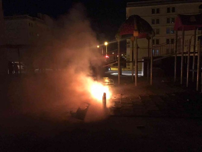 Mardin’de Çocuk Parkı Ateşe Verildi