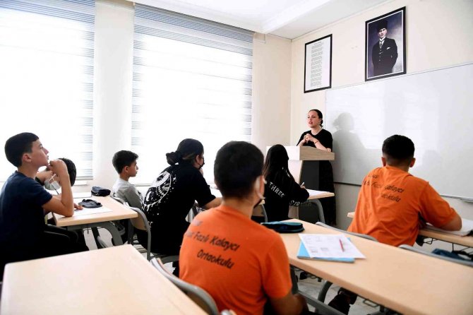 Büyükşehir Belediyesi, Tarsus Eski Ömerli’de Lgs Kurs Merkezi Açtı