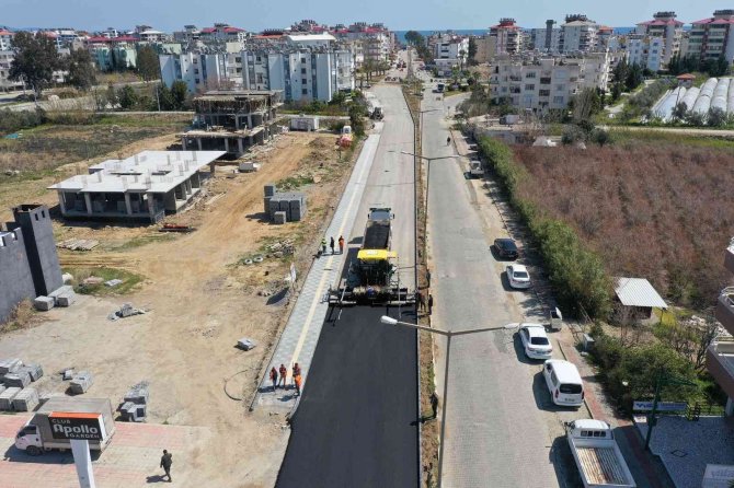 Anamur’da Yol Yapım Çalışmaları Sürüyor