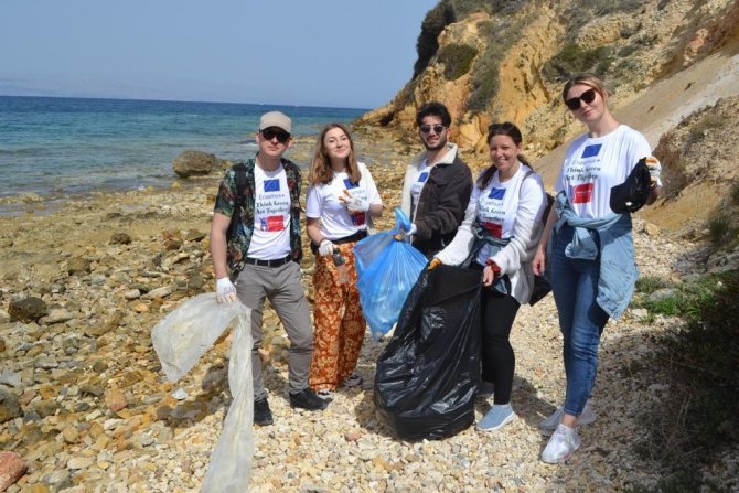 Plastik Atıklara Karşı Dikkat Çeken Proje: 5 Ülkeden Katılımcılar Çeşme’de