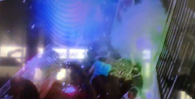 Havai Fişekler Kahvehaneye Düştü, Korku Dolu Anlar Kameraya Yansıdı