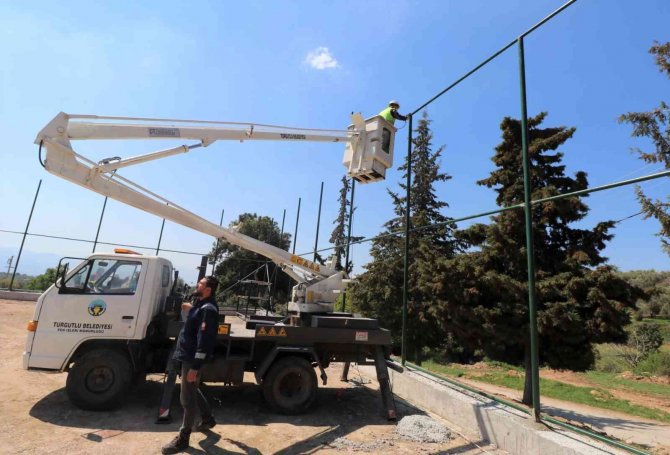 Turgutlu Belediyesinden Kırsal Mahallelere Yeni Spor Alanları