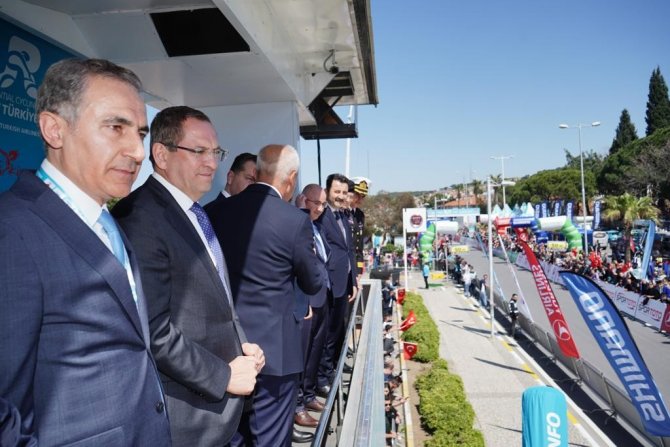57. Cumhurbaşkanlığı Bisiklet Turu’nun Manisa-ayvalık Etabı Tamamlandı