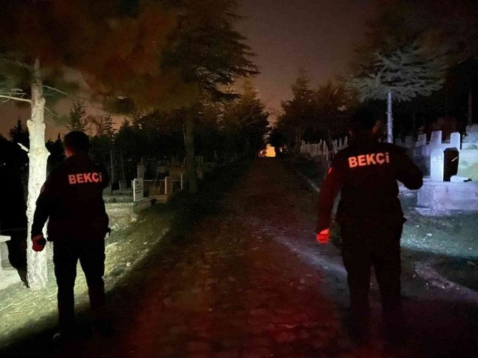Mahalle Ve Çarşı Bekçileri İlçenin Huzuru İçin Sürekli Devriye Geziyor