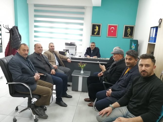 Ak Parti İ̇lçe Başkanı Kazak, Eleşkirt İ̇lçe Gençlik Spor Müdürlüğünü Ziyaret Etti.