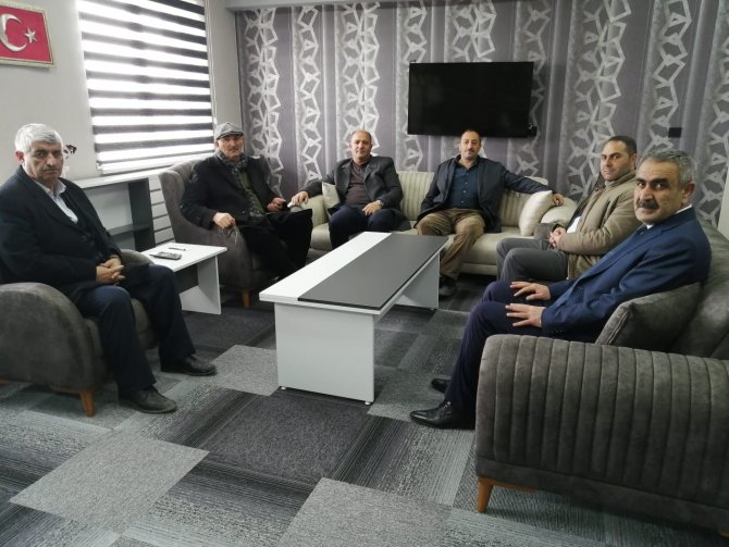 Ak Parti İ̇lçe Başkanı Kazak, Eleşkirt İ̇lçe Gençlik Spor Müdürlüğünü Ziyaret Etti.