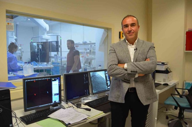 Prof. Dr. Çiçek: “Korona Virüs Kalpte İz Bırakıyor”