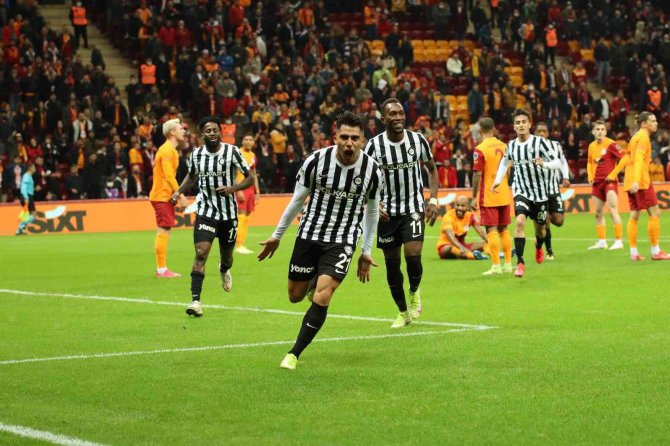 Cesar Pinares, Oynamak İstemediği İddialarını Yalanladı