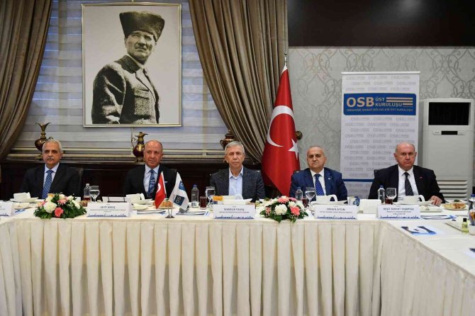 Abb Başkanı Mansur Yavaş İftarda Sanayicilerle Bir Araya Geldi