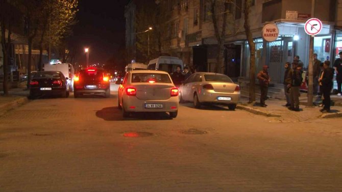 Avcılar’da Silahlı Saldırı: Yol Ortasında Kafasına Sıkıp Kaçtılar