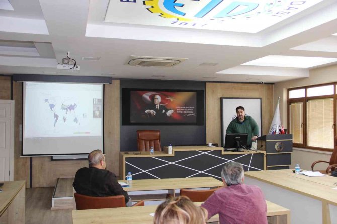 Zeytin Ve Zeytinyağı İhracatı Ve İhracatında Karşılaşılan Sorunlar Paneli Yapıldı